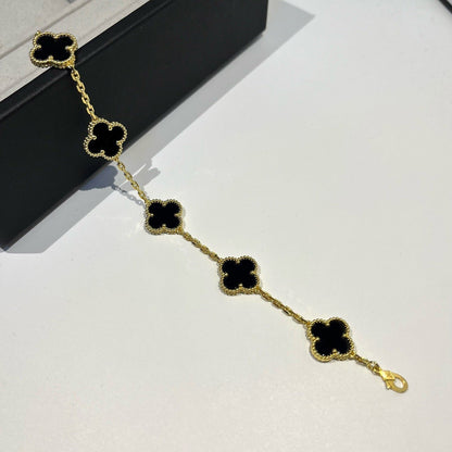 [Triumph Jewelry] CLOVER 5 MOTIF ONYXS BRACELET COLLECTION