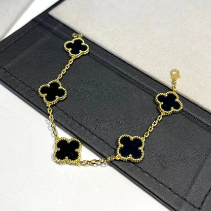 [Triumph Jewelry] CLOVER 5 MOTIF ONYXS BRACELET COLLECTION