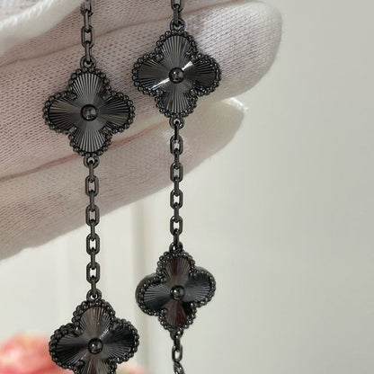 [Triumph Jewelry]CLOVER 5 MOTIF BLACK BRACELET
