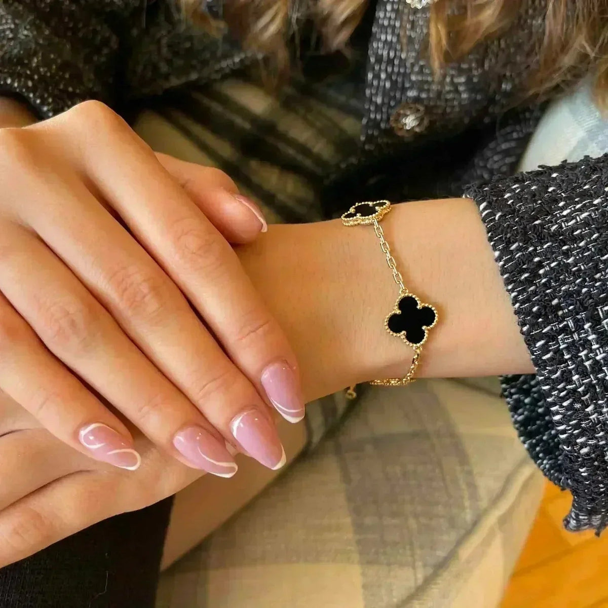 [Triumph Jewelry] CLOVER 5 MOTIF ONYXS BRACELET COLLECTION