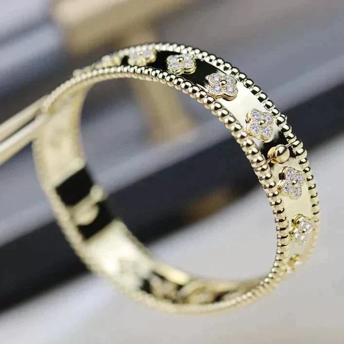 [Triumph Jewelry]CLOVER BRACELET 8MM DIAMONDS