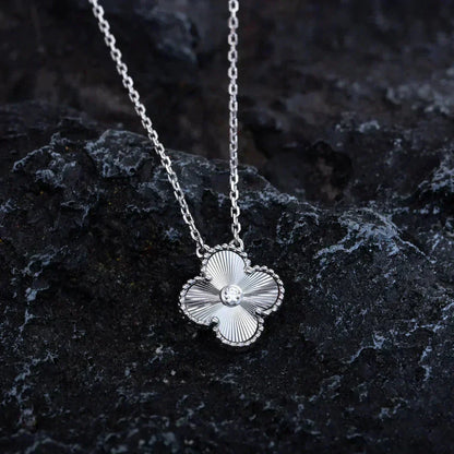 [Triumph Jewelry]CLOVER  15MM DIAMOND LASER NECKLACE SILVER