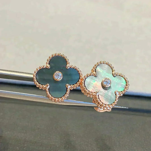 [Triumph Jewelry]CLOVER MEDIUM 1 MOTIFS GRAY MOP  DIAMOND EARRINGS