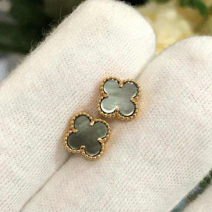 [Triumph Jewelry]CLOVER MINI 9.5MM GRAY MOP EARRINGS