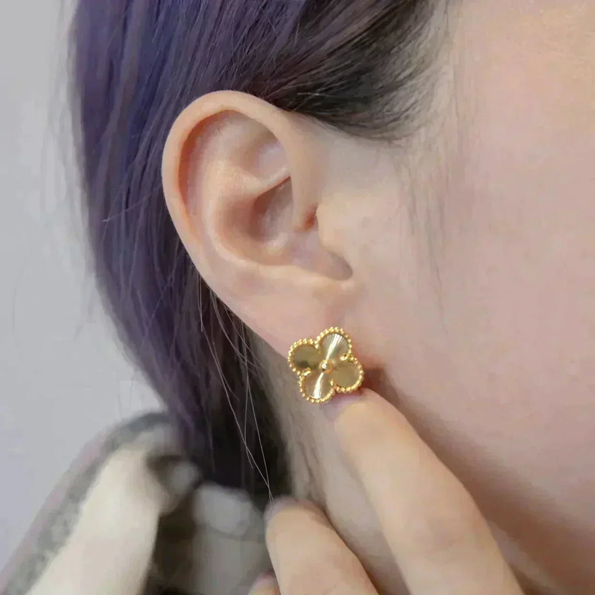 [Triumph Jewelry]CLOVER MEDIUM 1 MOTIFS LASER EARRINGS