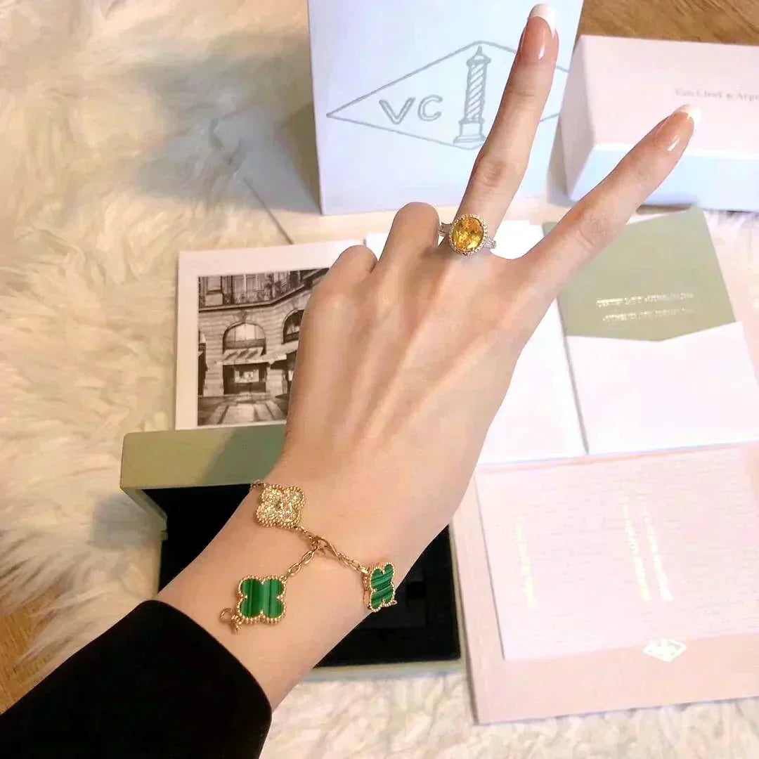 [Triumph Jewelry] CLOVER 5 MOTIF MALACHITE BRACELET COLLECTION
