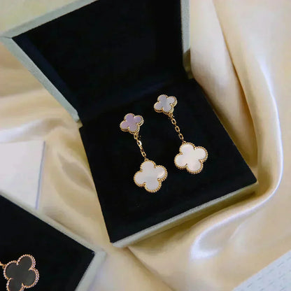 [Triumph Jewelry]CLOVER 2 MOTIF WHITE MOP EARRINGS