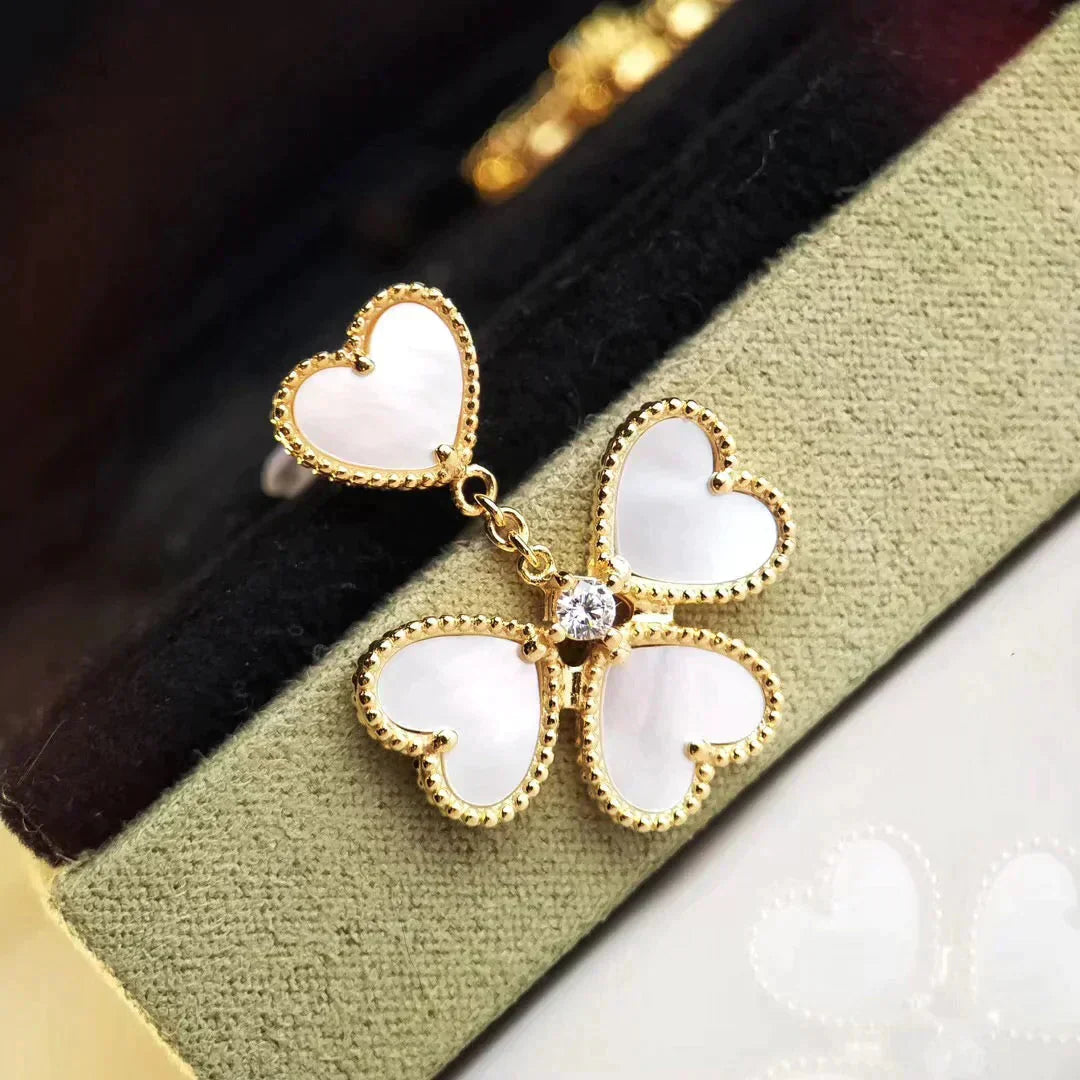 [Triumph Jewelry]CLOVER SWEET WHITE MOP EARRINGS