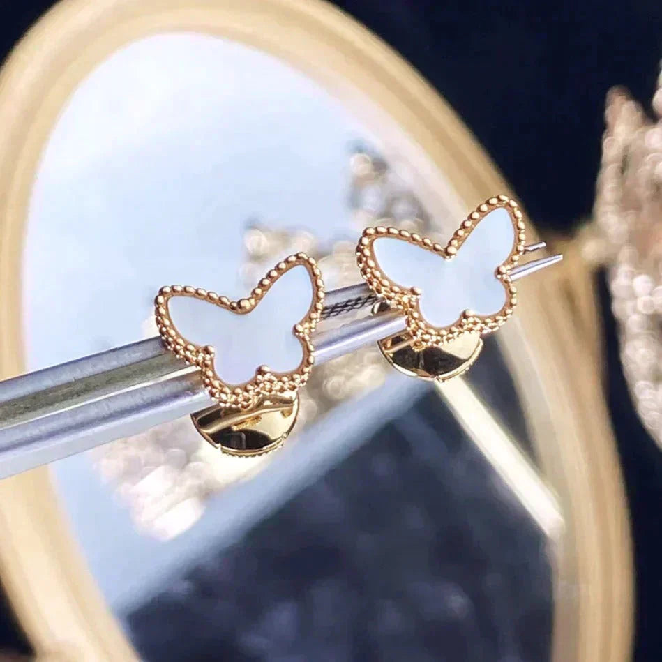 [Triumph Jewelry]SWEET BUTTERFLY MOP EARSTUDS