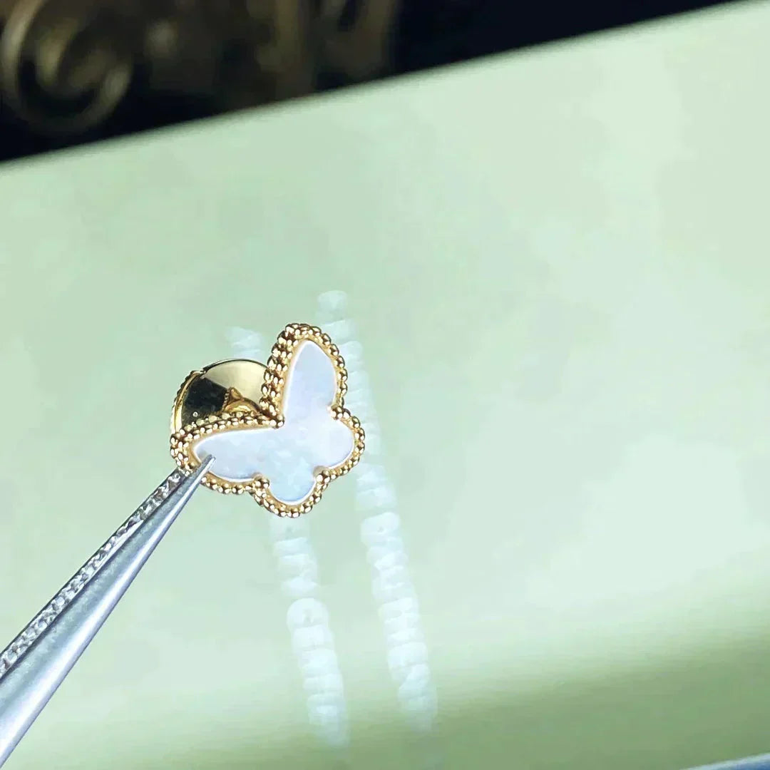 [Triumph Jewelry]SWEET BUTTERFLY MOP EARSTUDS