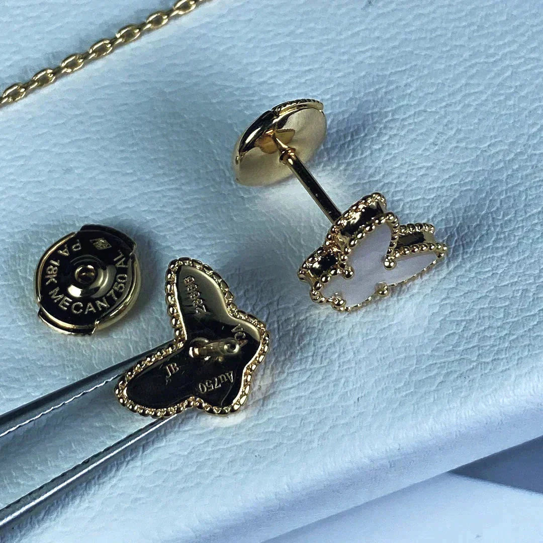 [Triumph Jewelry]SWEET BUTTERFLY MOP EARSTUDS