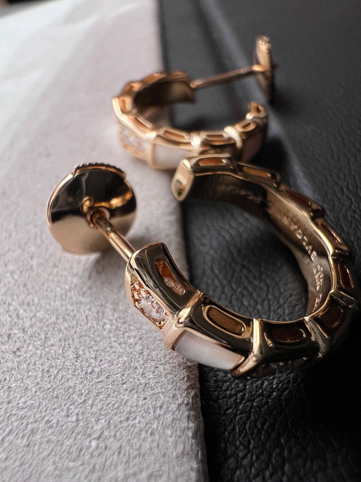 [Triumph Jewelry]SERPENTI MOP PINK GOLD EARRINGS