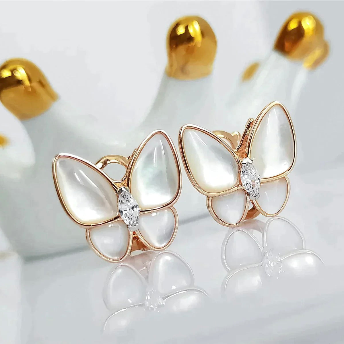 [Triumph Jewelry]BUTTERFLY MOP DIAMOND EARRINGS