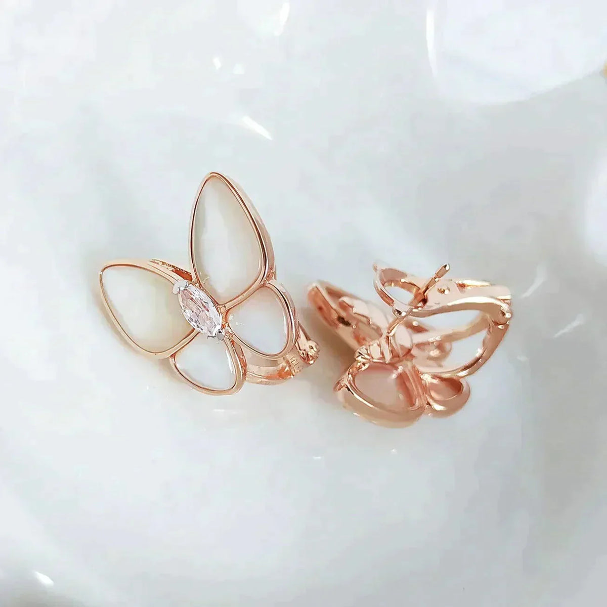 [Triumph Jewelry]BUTTERFLY MOP DIAMOND EARRINGS