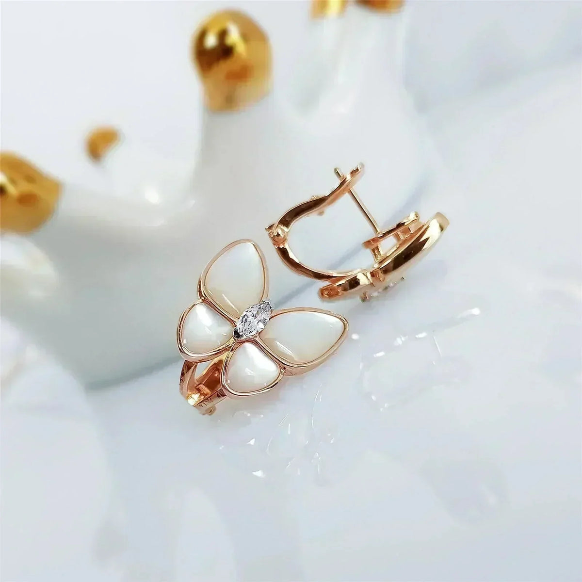 [Triumph Jewelry]BUTTERFLY MOP DIAMOND EARRINGS