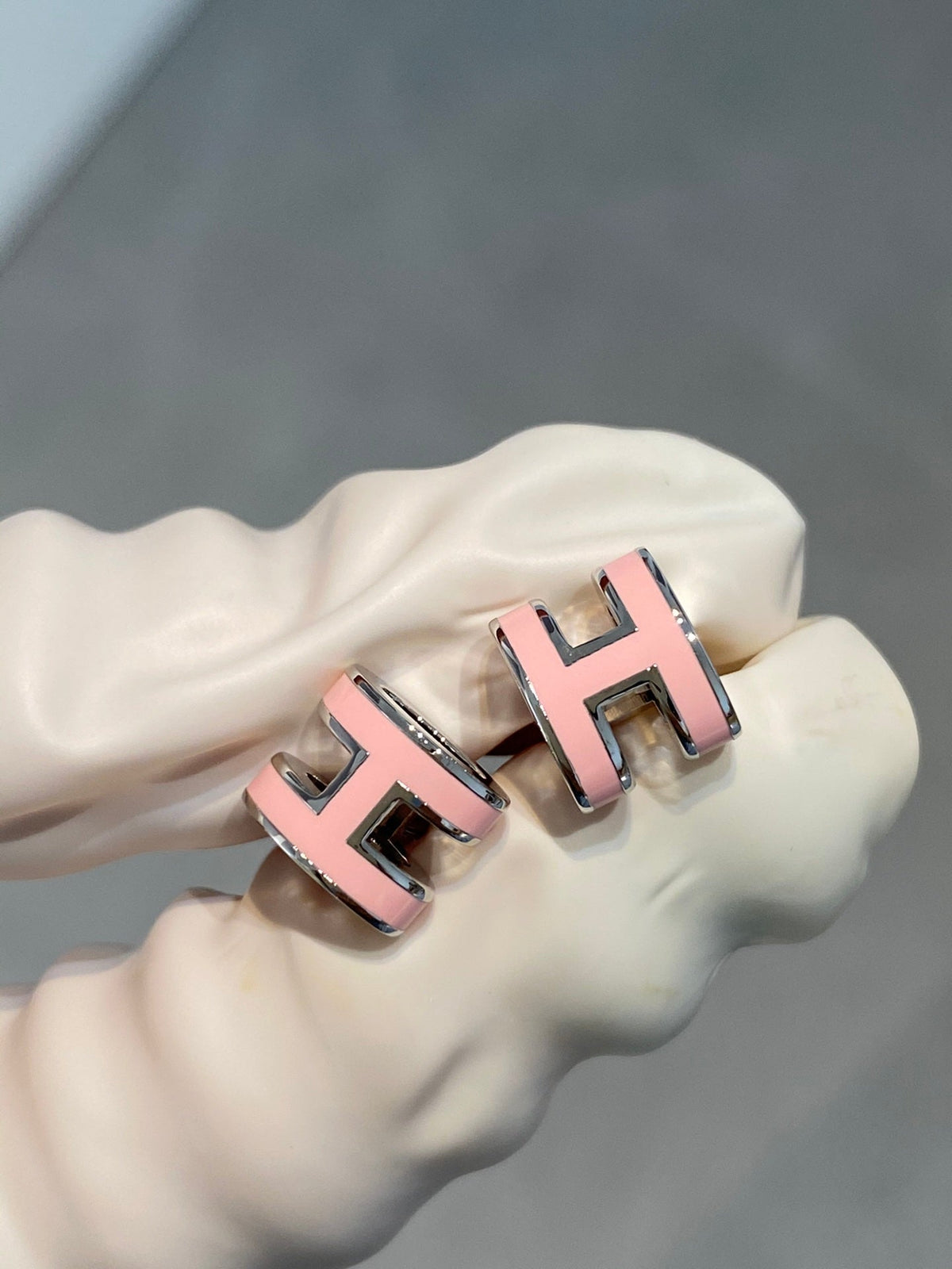 [Triumph Jewelry]MINI POP H SILVER EARRINGS PINK