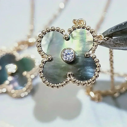 [Triumph Jewelry]CLOVER 15MM DIAMOND AND MOTHER-OF-GREY NECKLACE