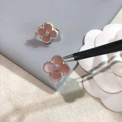 [Triumph Jewelry]CLOVER MEDIUM 1 MOTIFS  PINK MOP DIAMOND EARRINGS