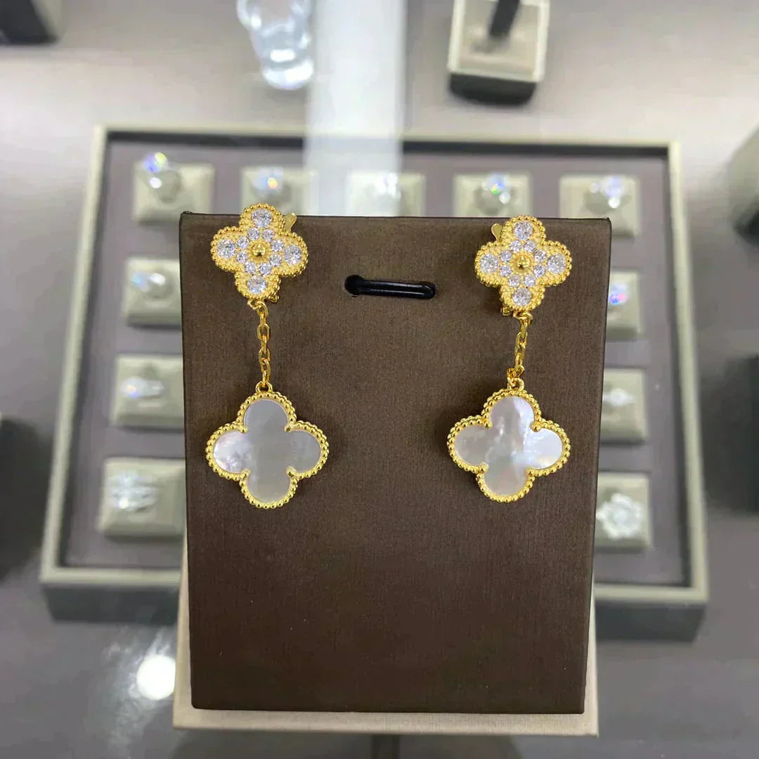 [Triumph Jewelry]CLOVER  2 MOTIFS  DIAMOND  EARRINGS (MULTIPLE CHOICESç´