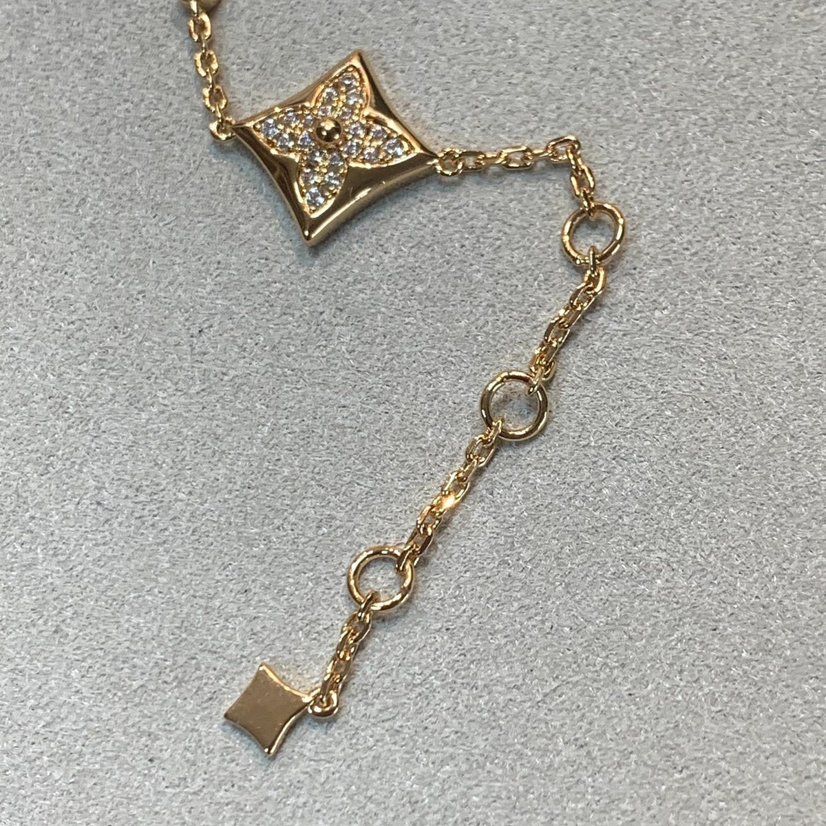 [Triumph Jewelry]STAR AND SUN 4 MOTIFS GOLD DIAMONDS BRACELET