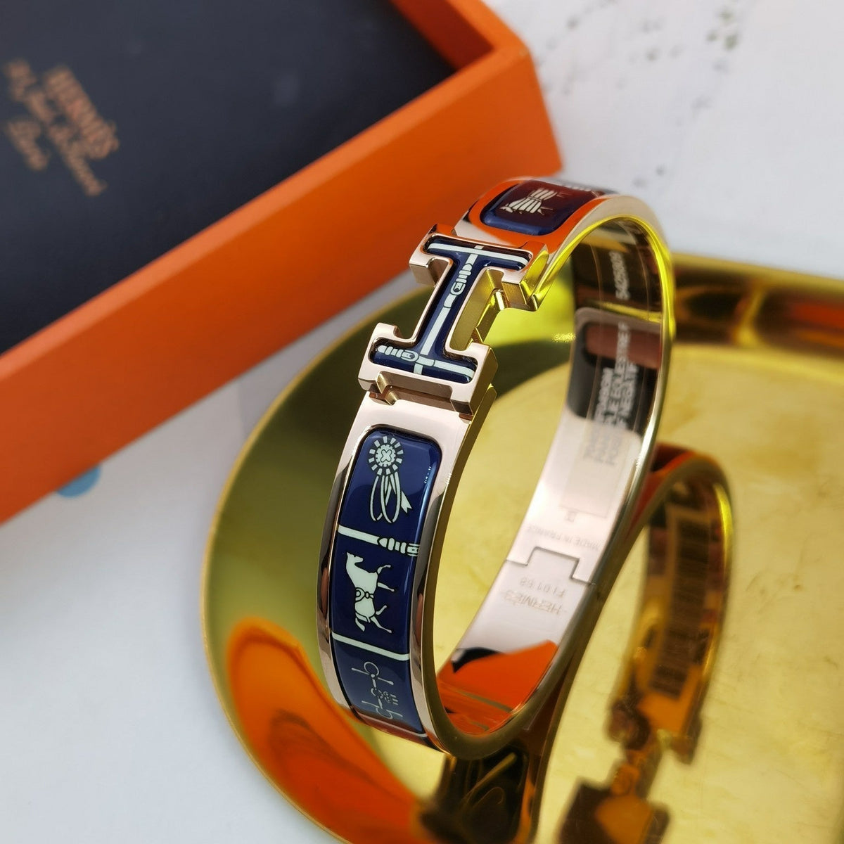 [Triumph Jewelry]H COUVERTURES DARK BLUE BRACELET