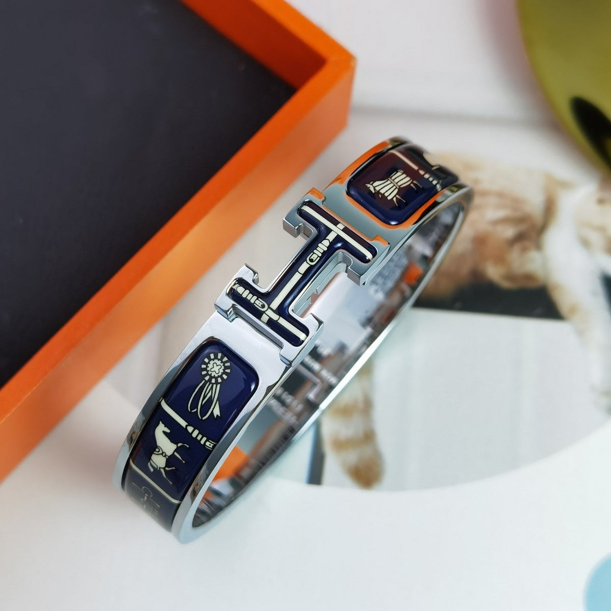 [Triumph Jewelry]H COUVERTURES DARK BLUE BRACELET