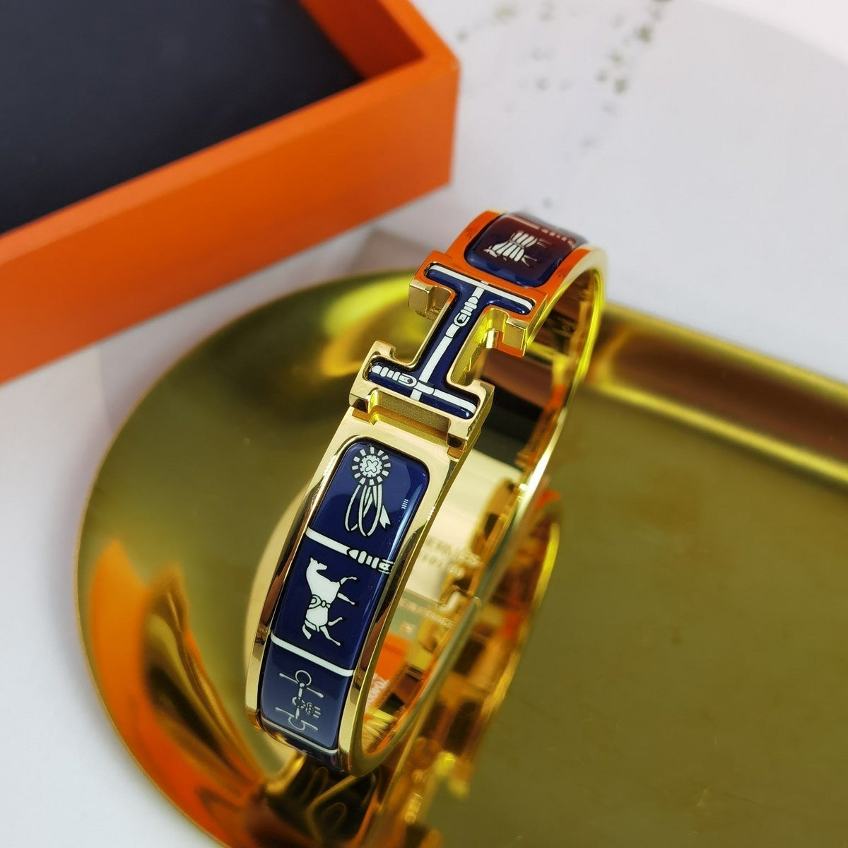 [Triumph Jewelry]H COUVERTURES DARK BLUE BRACELET