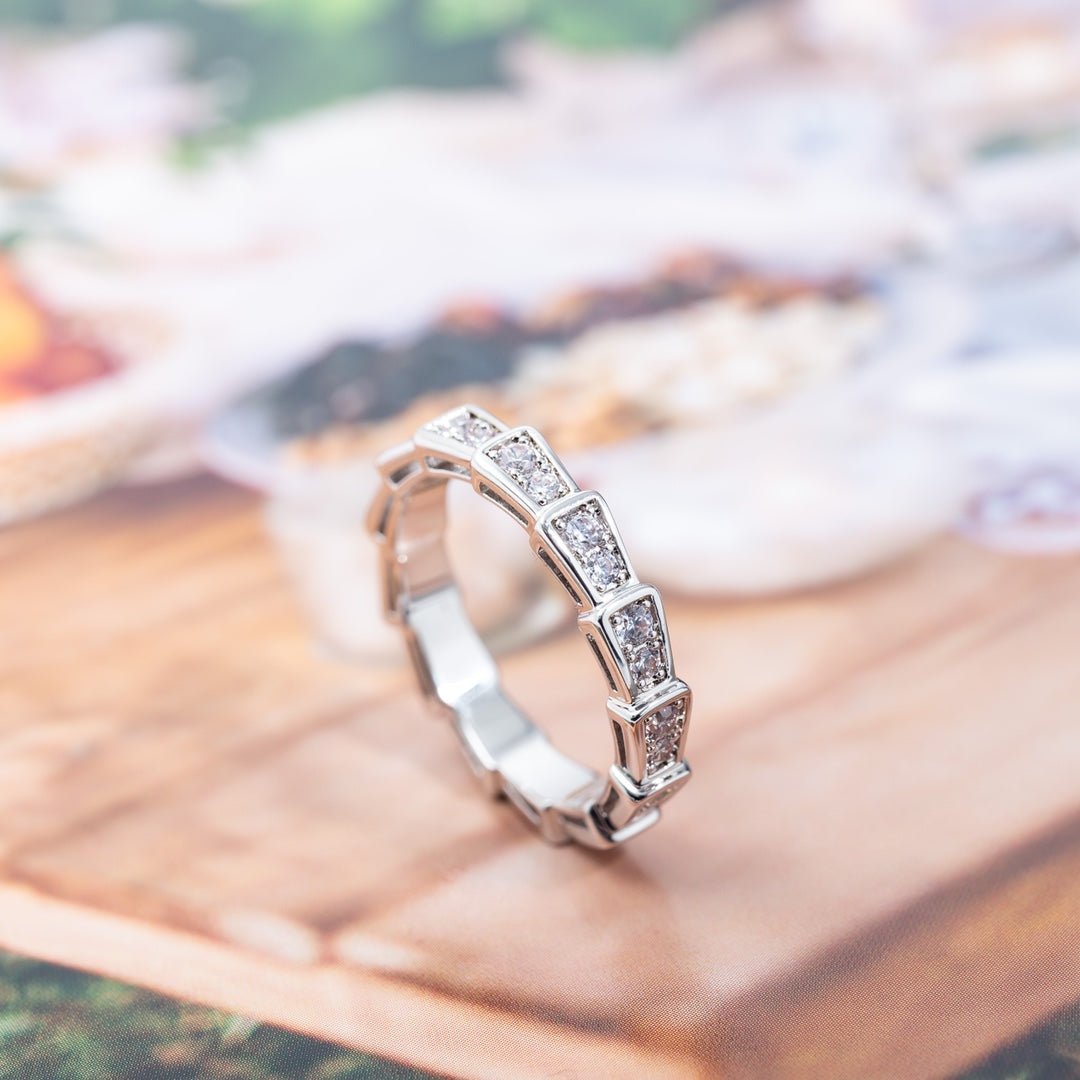 [Triumph Jewelry]SERPENTI RING SILVER DIAMOND PAVED 3MM