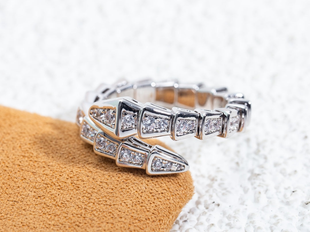 [Triumph Jewelry]SERPENTI RING SILVER DIAMOND PAVED 4MM