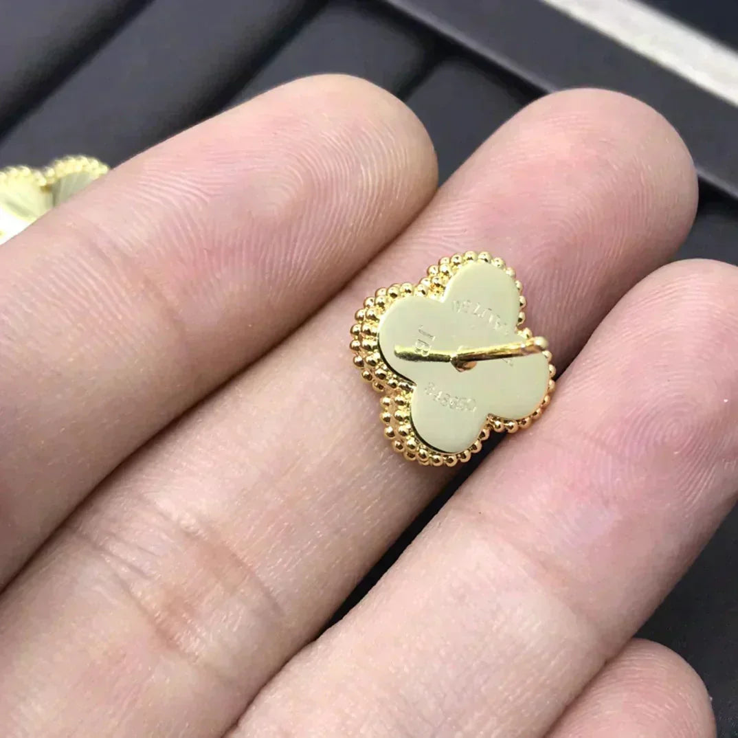 [Triumph Jewelry]CLOVER MINI 9.5MM LASER EARRINGS