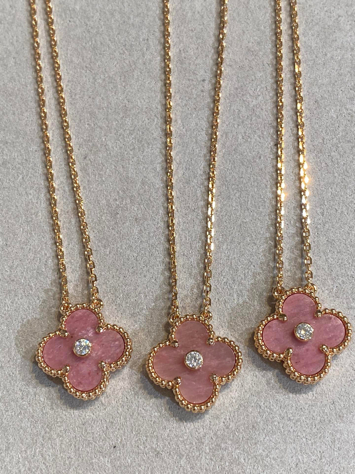 [Triumph Jewelry]CLOVER 15MM DIAMOND RHODONITE NECKLACE