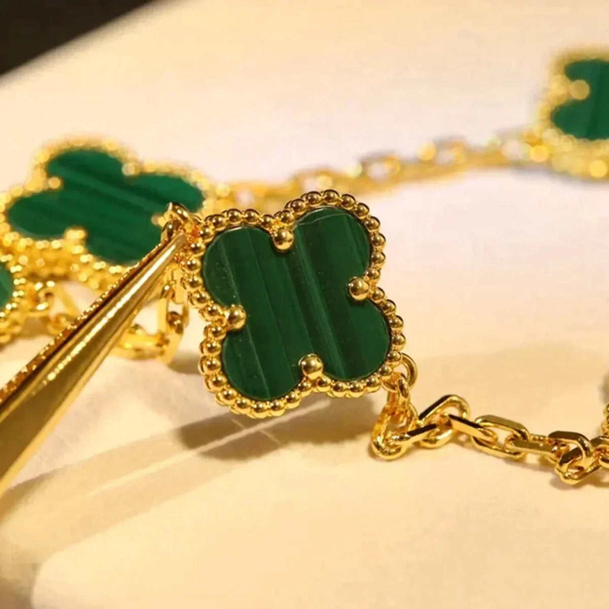 [Triumph Jewelry] CLOVER 5 MOTIF MALACHITE BRACELET COLLECTION