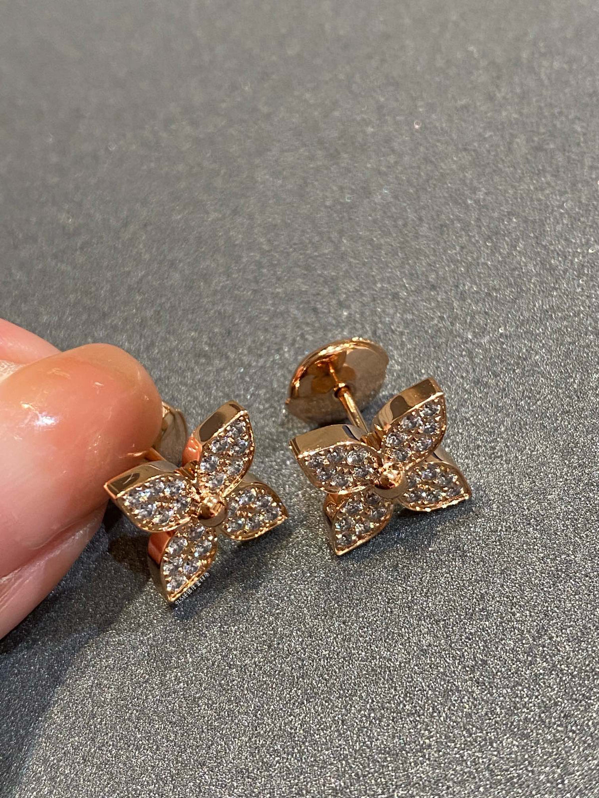 [Triumph Jewelry]STAR DIAMOND EARRINGS
