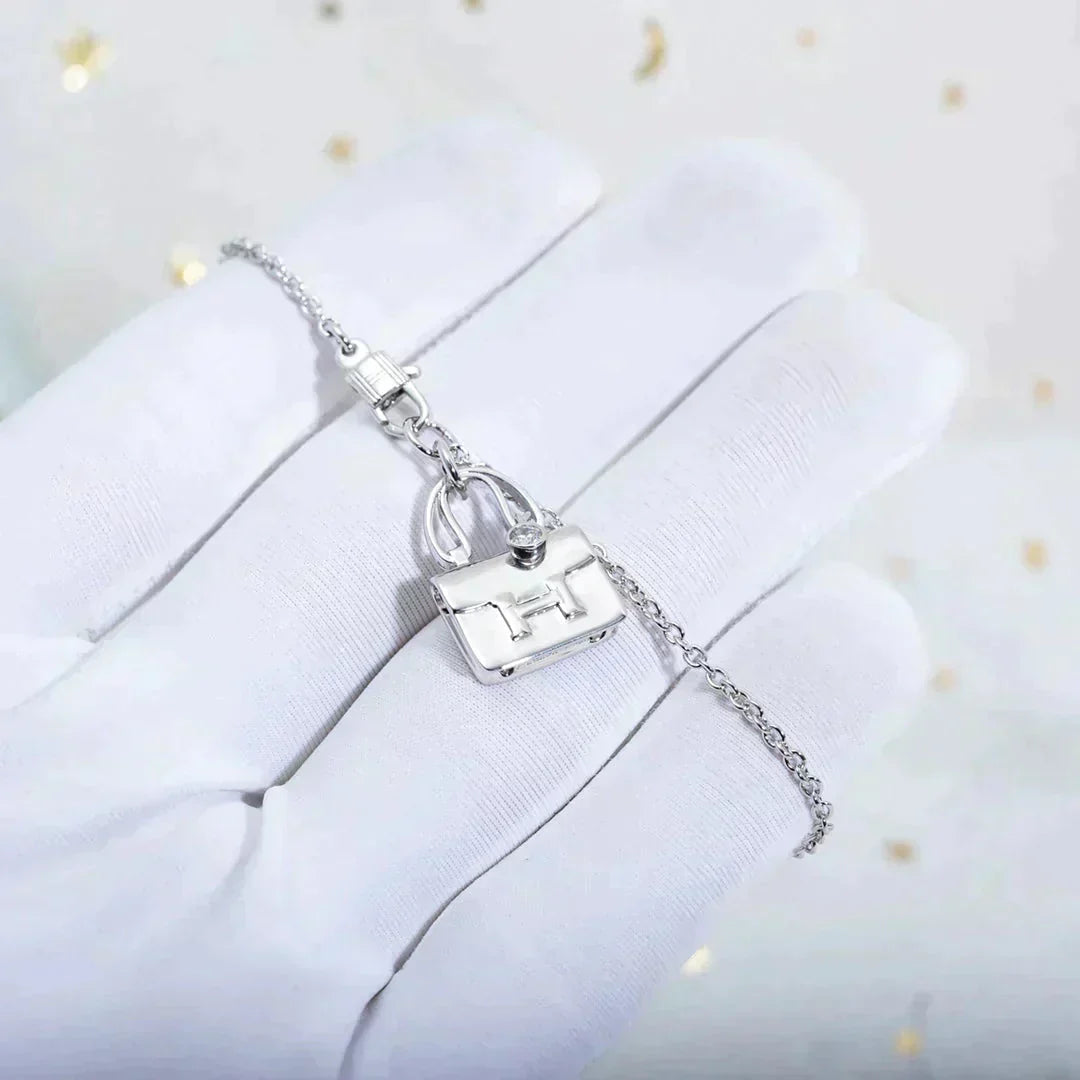 [Triumph Jewelry]AMULETTE PEDANT SILVER NECKLACE