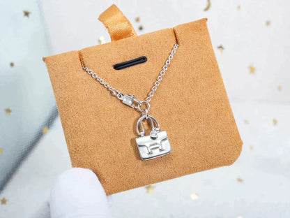 [Triumph Jewelry]AMULETTE PEDANT SILVER NECKLACE