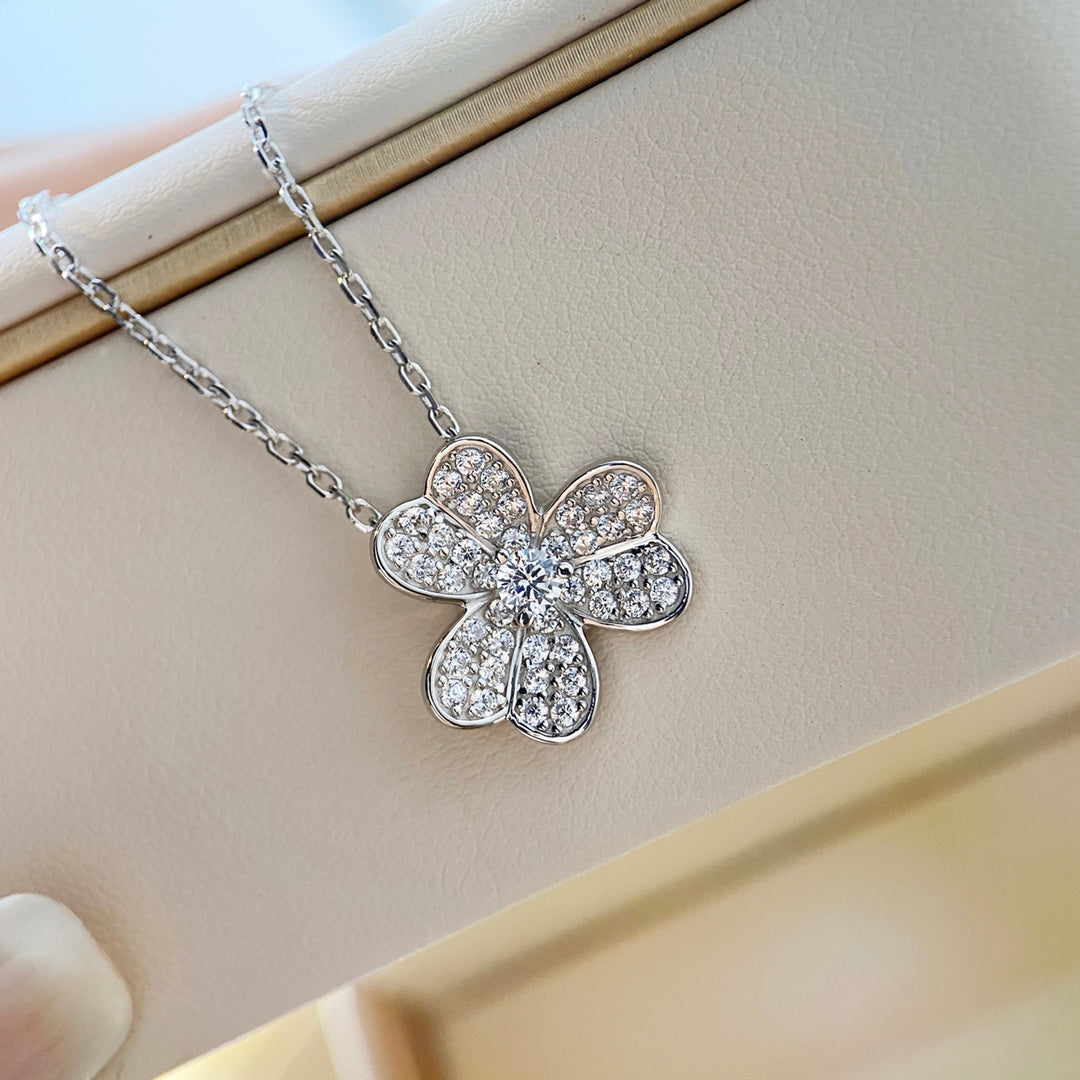 [Triumph Jewelry]CLOVER DIAMOND NECKLACE SILVER