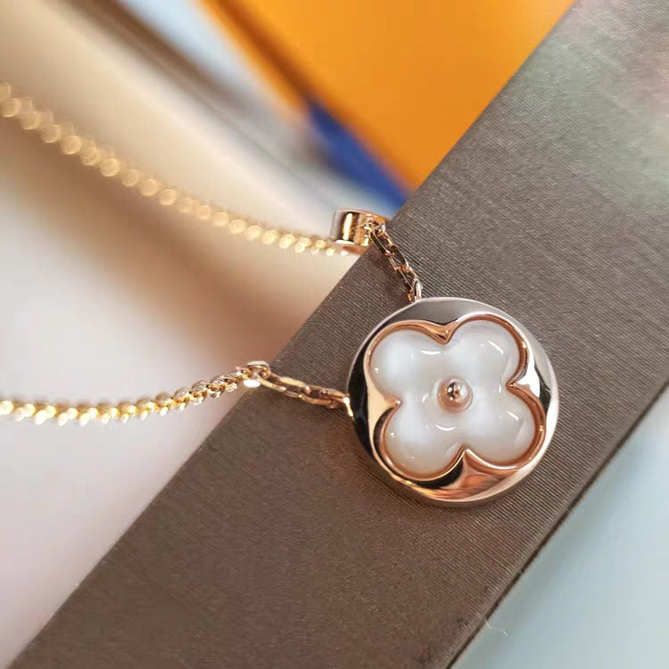 [Triumph Jewelry]SUN MOP GOLD 1 DIAMOND NECKLACE