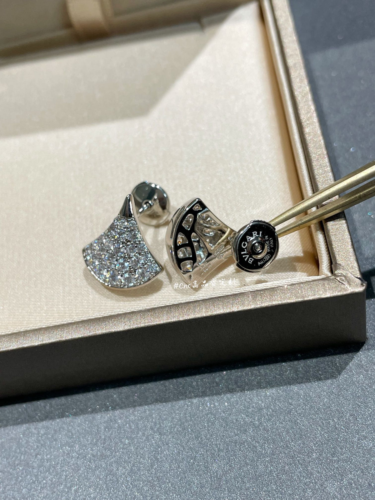 [Triumph Jewelry]DREAM STUD EARRINGS DIAMOND