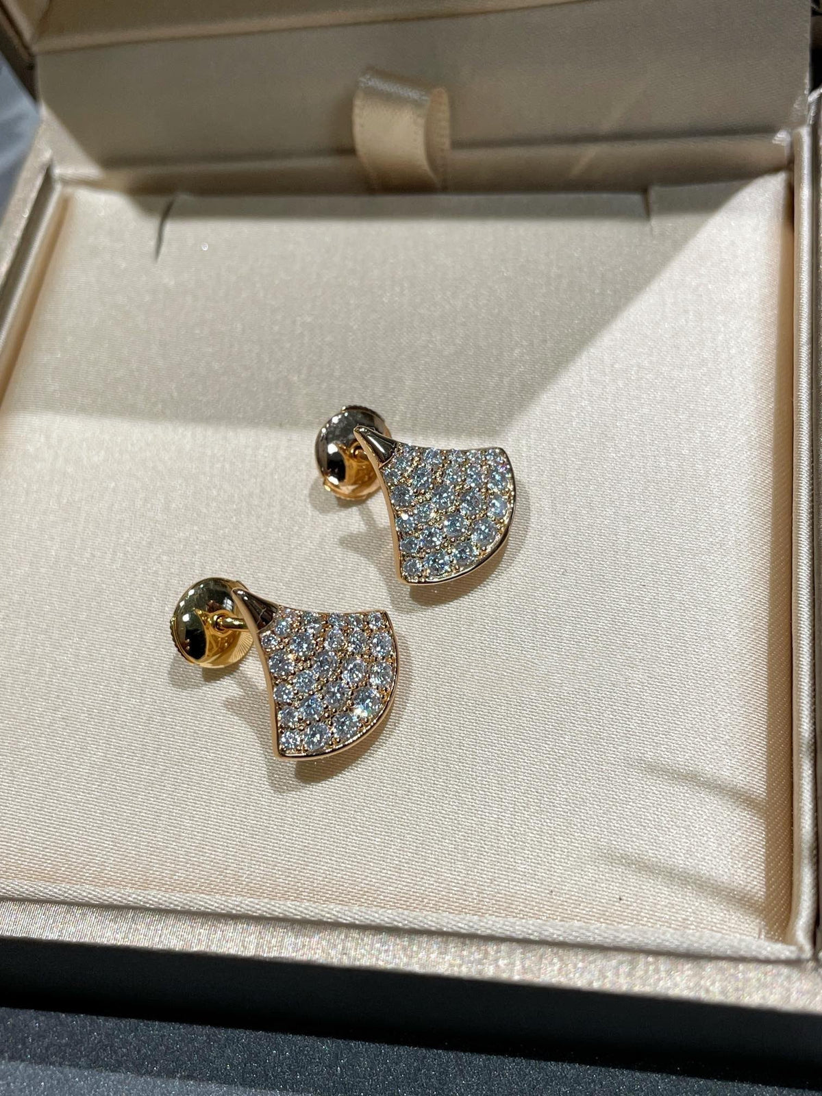 [Triumph Jewelry]DREAM STUD EARRINGS DIAMOND