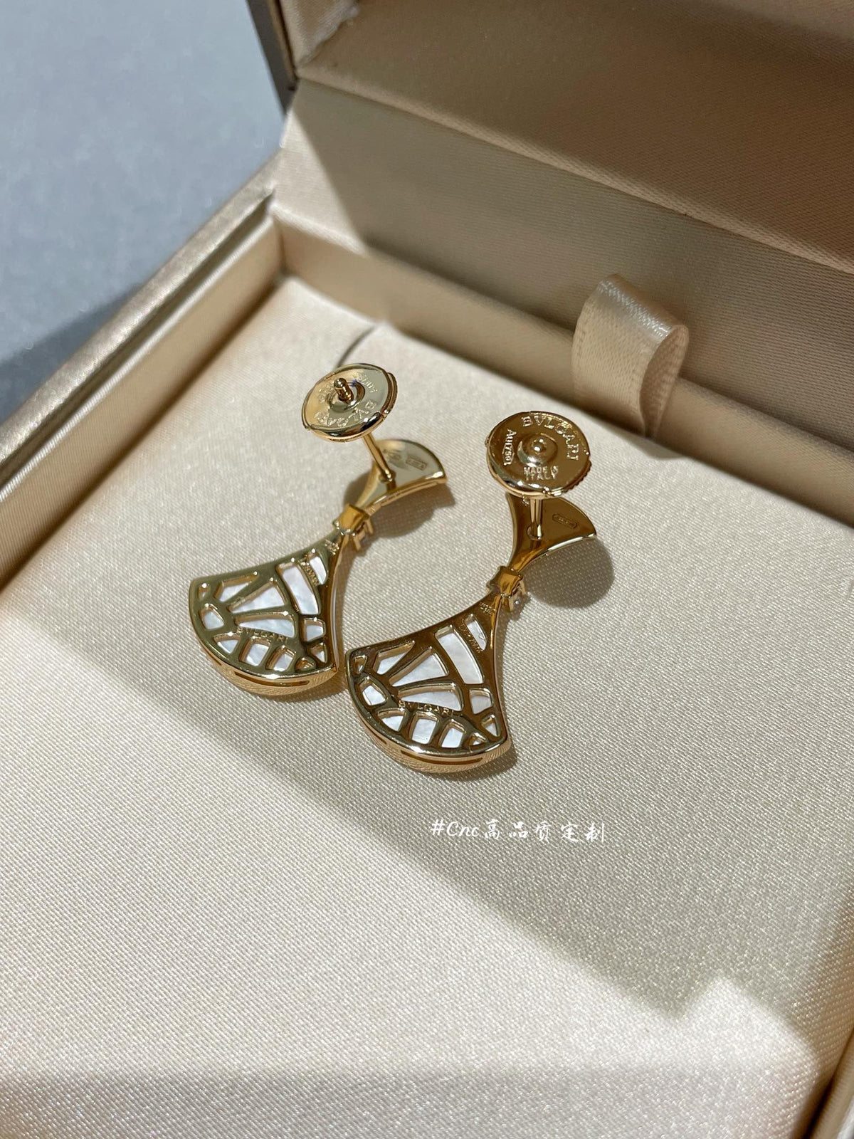 [Triumph Jewelry]DREAM MOP 1 DIAMOND EARRINGS
