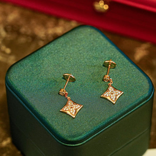 [Triumph Jewelry]STAR DIAMONDS EARRINGS GOLD