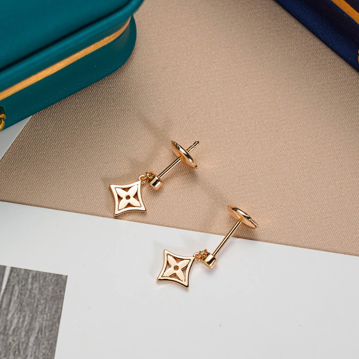 [Triumph Jewelry]STAR EARRINGS GOLD