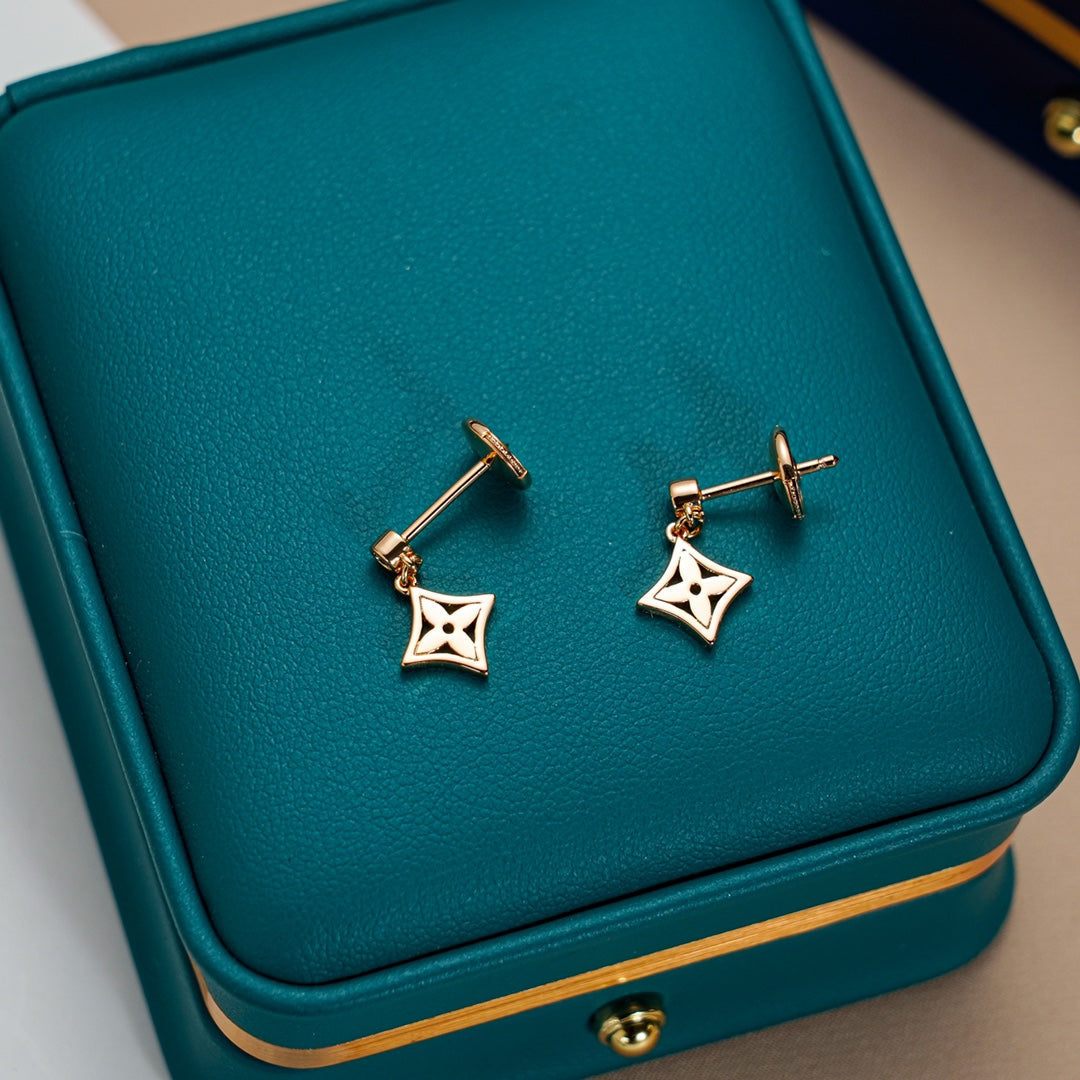 [Triumph Jewelry]STAR EARRINGS GOLD
