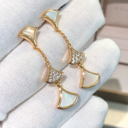 [Triumph Jewelry]DREAM EARRINGS 3 MOTIFS DIAMOND MOP PINK GOLD