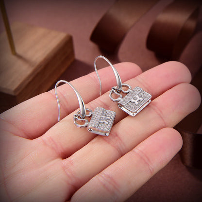 [Triumph Jewelry]KELLY DIAMOND EARRINGS