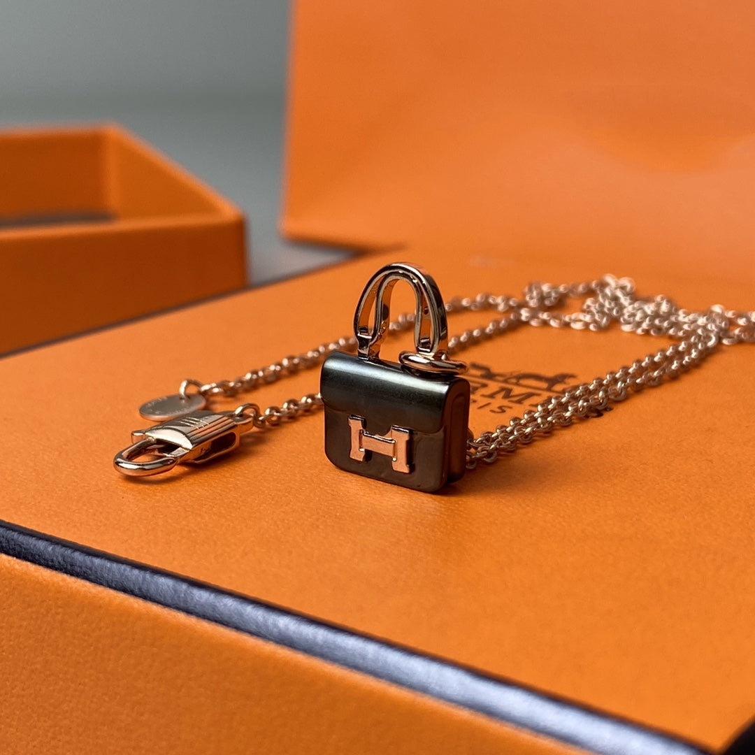 [Triumph Jewelry]CONSTANCE BLACK PEDANT PINK GOLD NECKLACE