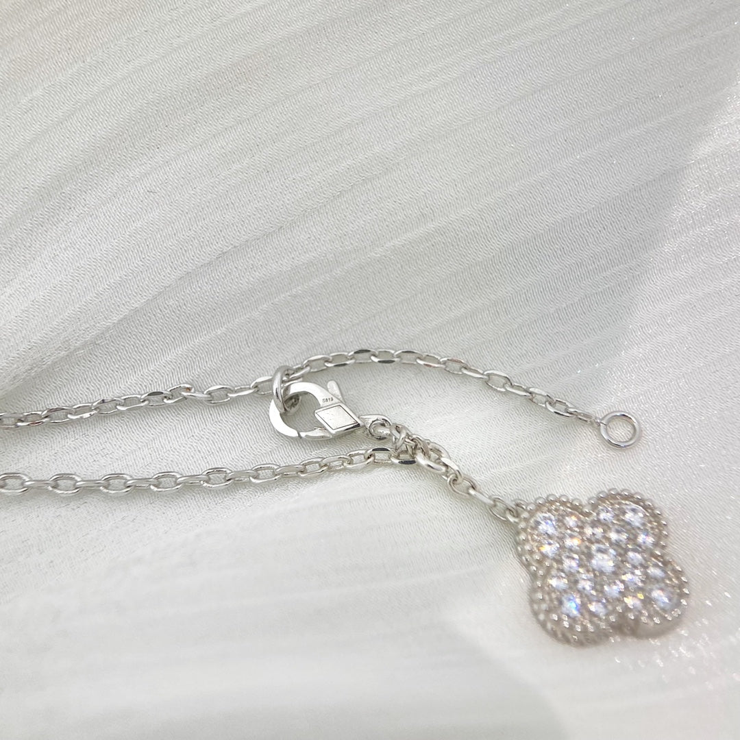 [Triumph Jewelry]CLOVER 5 MOTIFS SILVER DIAMONDS NECKLACE