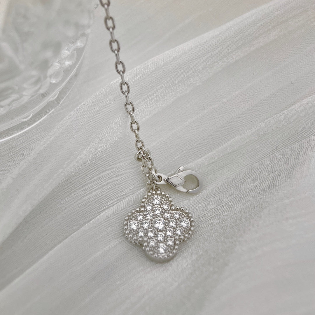 [Triumph Jewelry]CLOVER 5 MOTIFS SILVER DIAMONDS NECKLACE