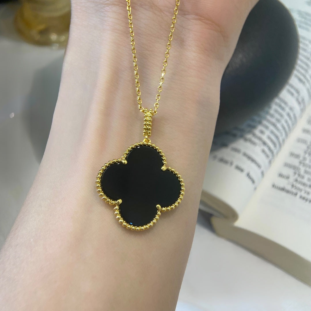 [Triumph Jewelry]CLOVER 25MM NECKLACE GOLD ONYX