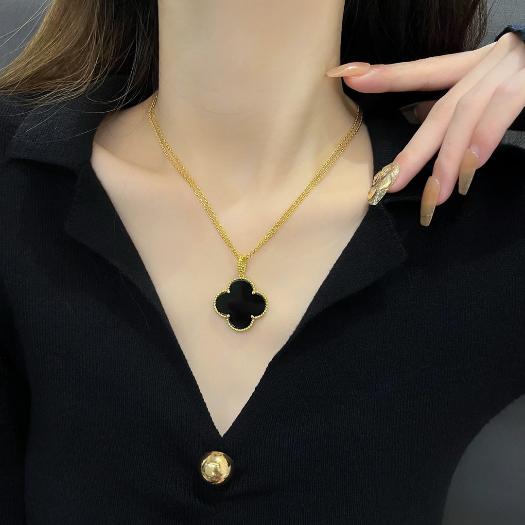 [Triumph Jewelry]CLOVER 25MM NECKLACE GOLD ONYX